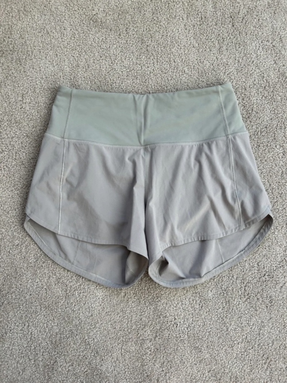 Women's Lululemon Speed Up Shorts Size 4